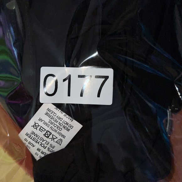NWOT Black Halter Top - Picture 6 of 6